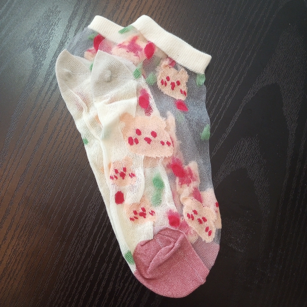 Cream Red Maroon Bear Sheer Spring Summer Lace Breathable Ankle Socks